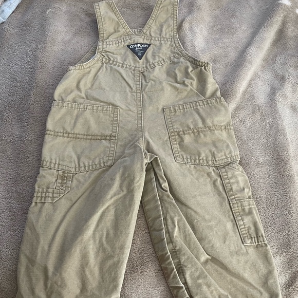Boys size 9 months khaki overalls - Picture 3 of 7
